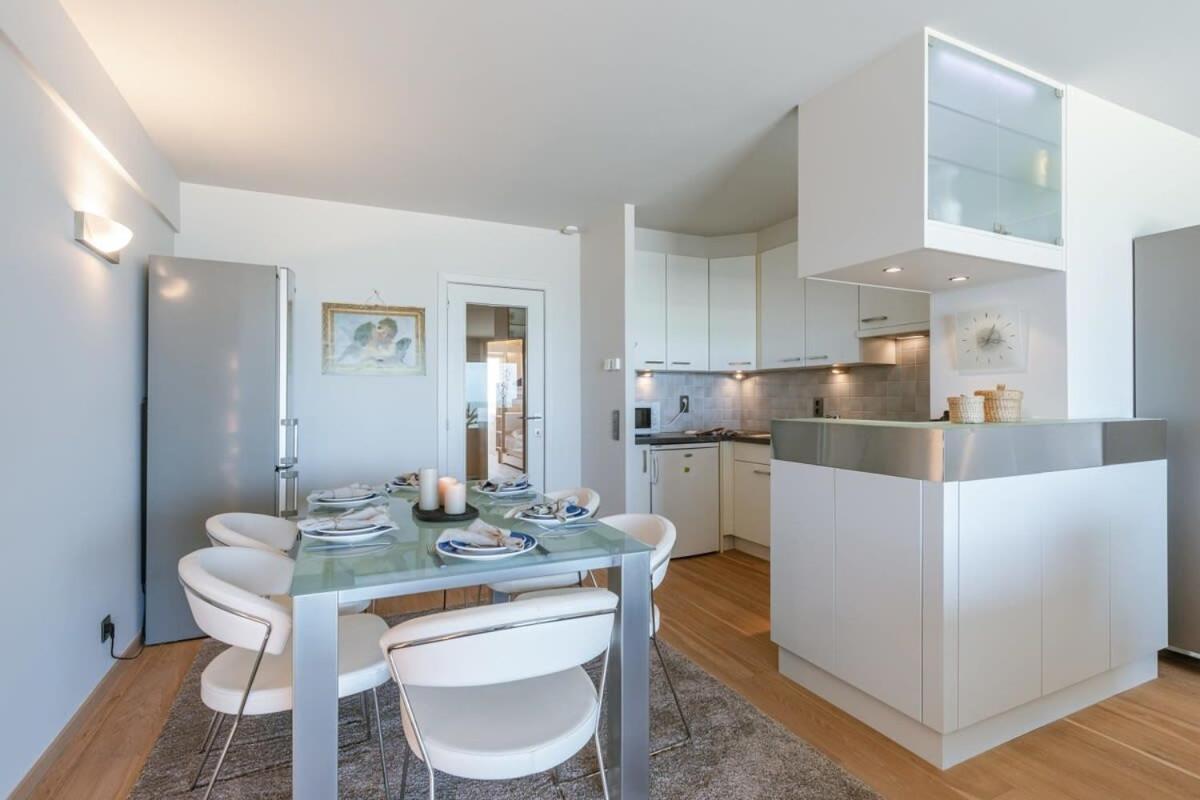 Huswell - Apartment With Stunning Sea View In Middelkerke Exterior foto